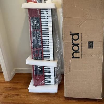 Yamaha clavinova digital piano model CVP303 2004 in Rosewood