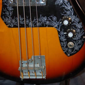 Teisco Del Rey EB-110 Tulip 31 inch scale Bass Original Case 1960's Sunburst image 3