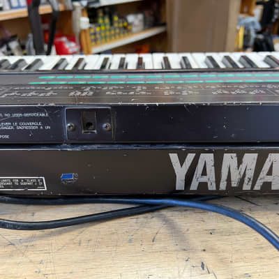 Used Yamaha DX7 Synthesizer Keyboard for Parts or Repair, AS-IS image 12