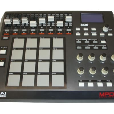 Akai MPD32