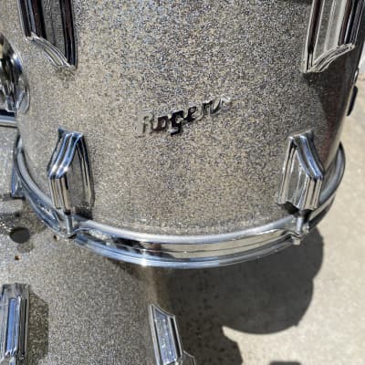 Rogers  Holiday 60’s Silver sparkle broken glass 22,13,16  Cleveland ,drums set image 8