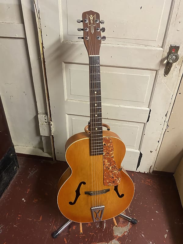 Harmony H1228 Silvertone Archtop 1960s good condition