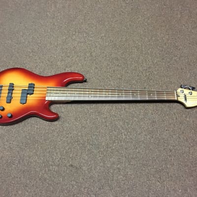 Fender Deluxe Series Zone Bass V 2004 - 2006 | Reverb