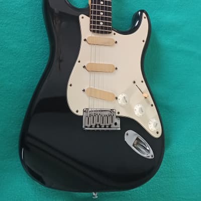 Fender Strat Plus Deluxe with Rosewood Fretboard 1988 Black for sale