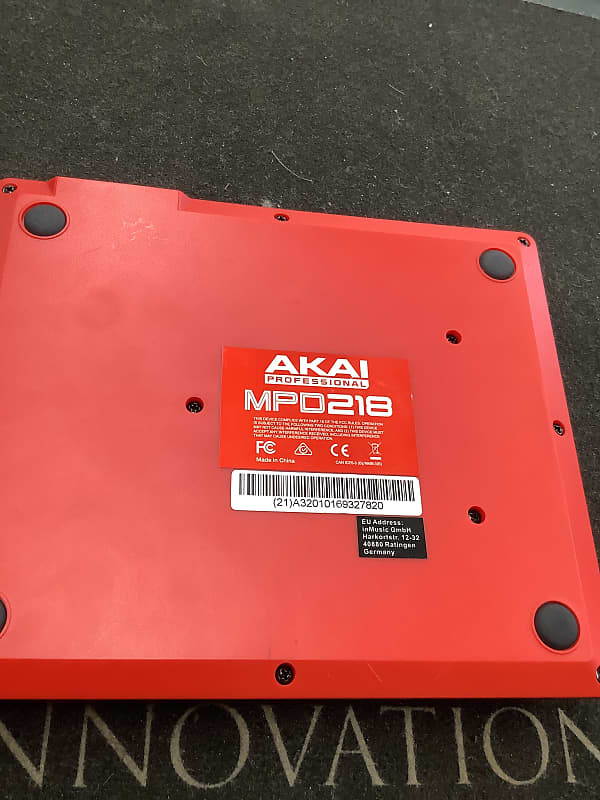 Akai MPD218 Drum Pad Controller | Reverb Canada