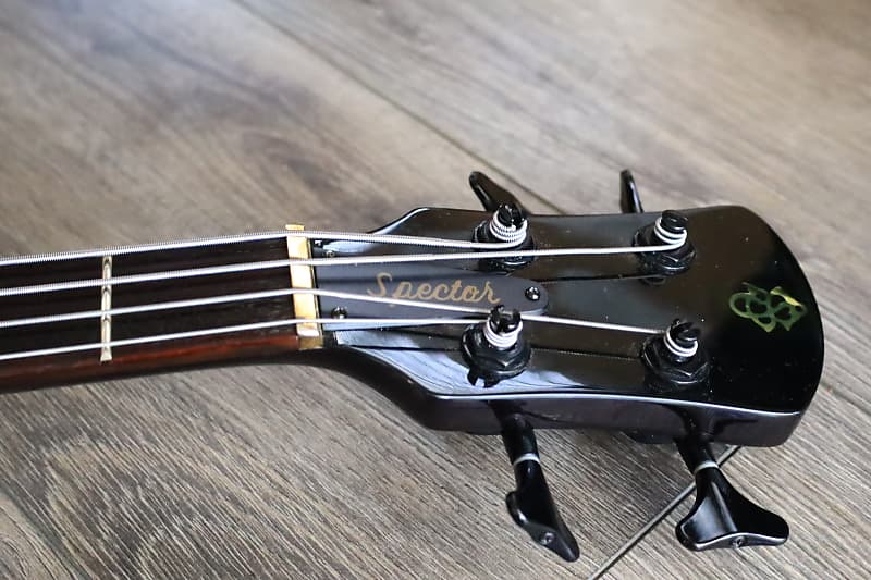 Spector NS-2000/4 Transparent Black – Chicago Music Exchange
