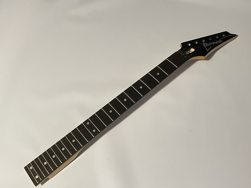 1Pc Bass Guitar Pickups Neck Bridge Pickup Replacement Parts for 4 String  Bass Guitar Chrome