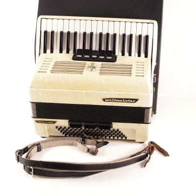 Rare German TOP Quality Accordion Weltmeister Unisella - 80 bass, 8 switches + Original Hard Case & Straps - Video image 2