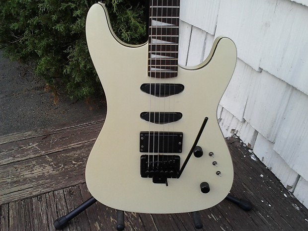 1988 Epiphone by Gibson S900