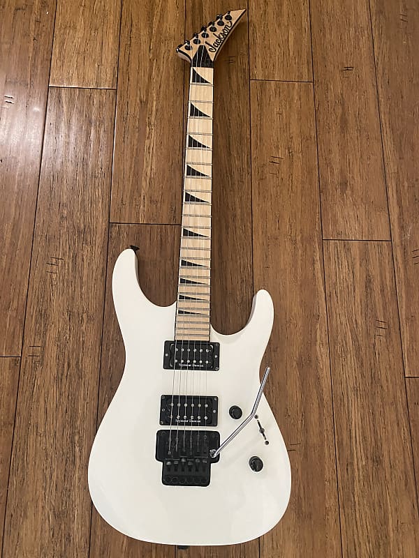 Jackson Dk2M Dinky type White W/Gig bag Made in Japan