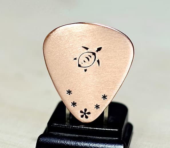 Copper guitar picks hotsell