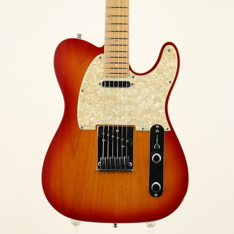 Fender USA Fender American Deluxe Telecaster SCN PickUp w/S-1 Switch Aged  Cherry Sunburst [SN DZ6107698] [12/15]