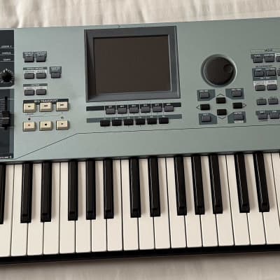 Yamaha Motif XS 7 Production Synthesizer 2000s - Gray