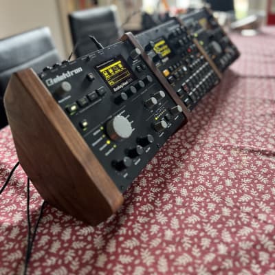 Elektron triple stand (walnut wood) Digitakt/Digitone/Syntakt/Heat image 2