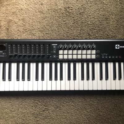 novation launchkey 49 mk2 中古品 Novation LAUNCHKEY-49-MK2 49-Key USB MIDI Ableton Keyboard
