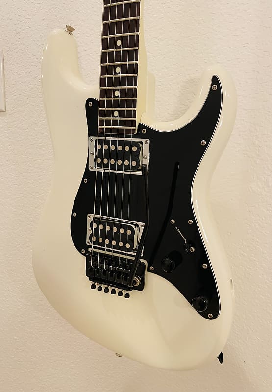 フェルナンデスFST-80、ストラトキャスターモデル fernandes Fernandes FST-80 / フェルナンデス ストラトキャスター 1960