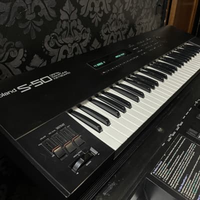 Roland S-50 61-Key Digital Sampling Keyboard