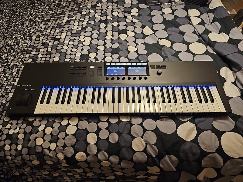 Komplete Kontrol S61 MK2 New (never used) + Deck Saver included with  Invoice and Under Warranty | Reverb The Netherlands