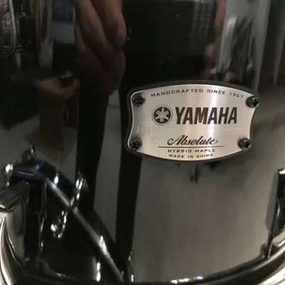 Yamaha Absolute Hybrid Maple 3 Pce Drum Pack Solid Black image 6