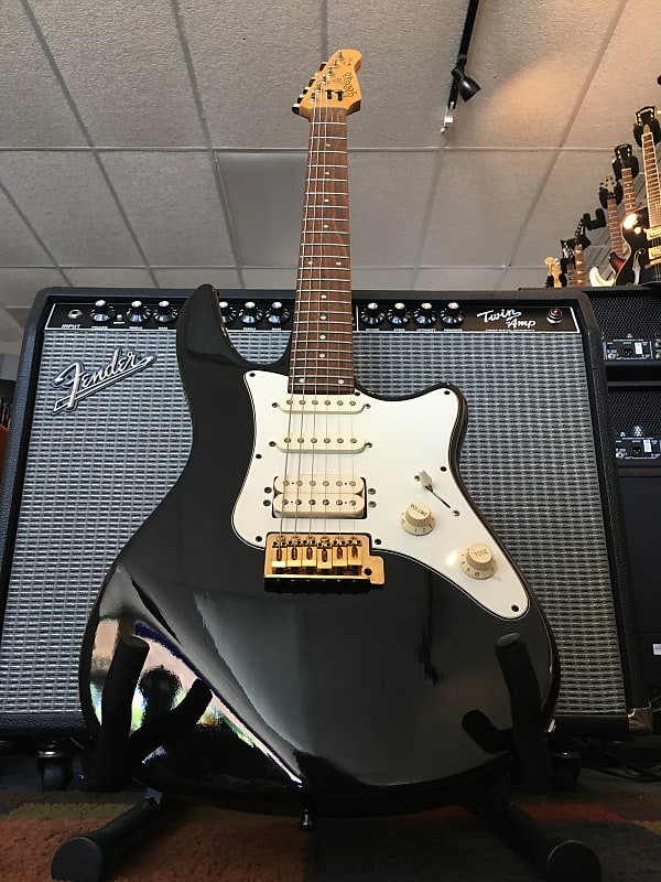 Godin G-Series Strat Style Electric Guitar 90s Black