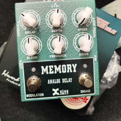 Xvive XW3 Memory Analog Delay 2010s - Green for sale