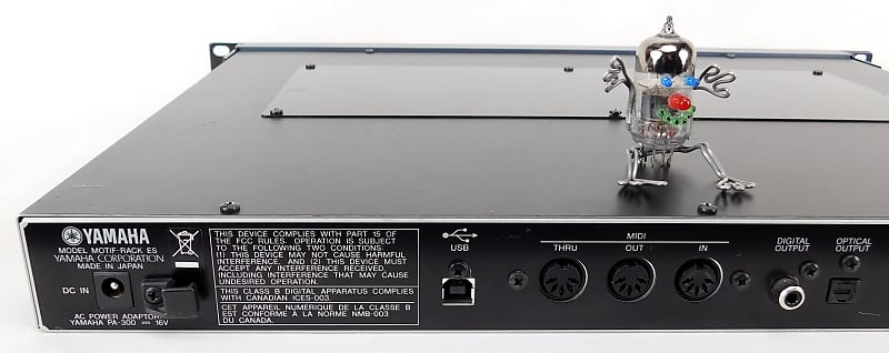 Yamaha MOTIF Rack ES Synthesizer Made in Japan + Top Zustand+ 1,5J Garantie