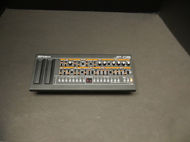 Complete Roland AIRA set (System-1, MX-1, TR-8, TB-3, VT-3 Complete Roland AIRA set (System-1, MX-1, TR-8, TB-3, VT-3