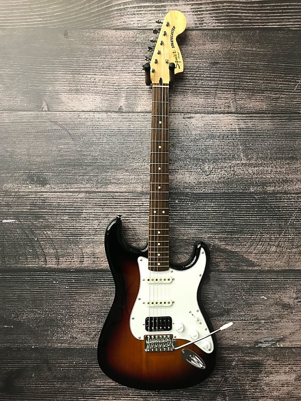 Squier Vintage Modified '70s Stratocaster - Vintage White w