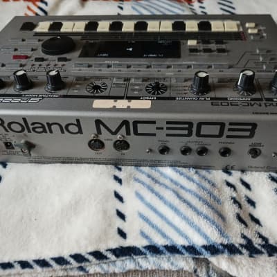 Roland MC-303 Groovebox 1990 - 1998 | Reverb