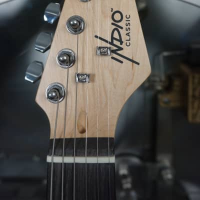 Indio Stratocaster - 3-Color Sunburst (Upgraded Bone Nut) w/ Gig Bag image 2