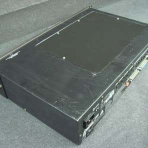 Roland Made in Japan XV-5080 Rack Mountable Synth Explorer with