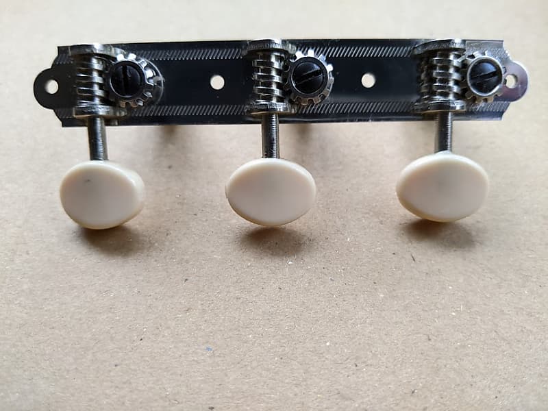 NOS 1960s Kluson Classical Tuner Bass Side Reverb