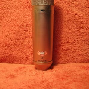 The Original Classic Rode NT2 Studio Condenser Microphone with SM1 Shock Mount image 3
