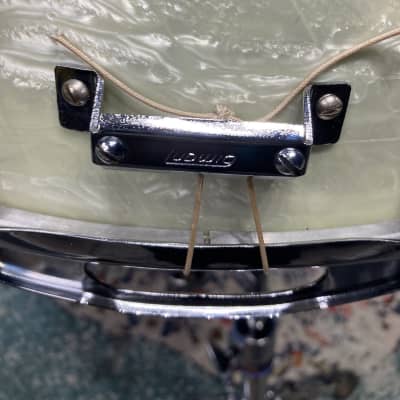 Ludwig - 14x5" 3 Ply Classic, 8-Lug Snare Drum 1976 - White Marine Pearl image 8