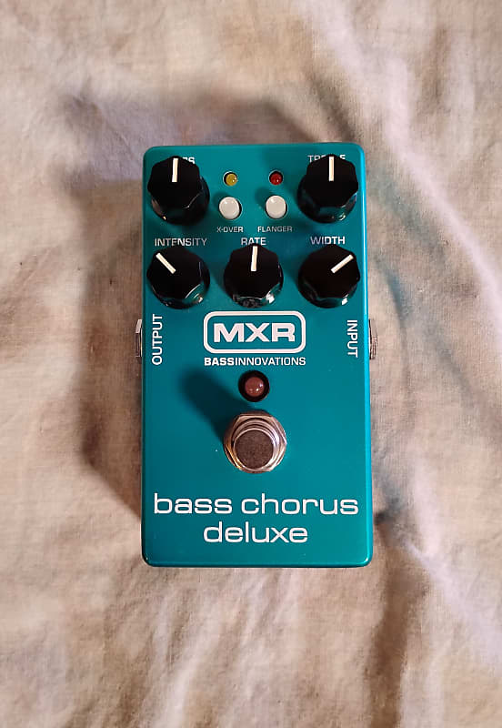 MXR M83 Bass Chorus Deluxe