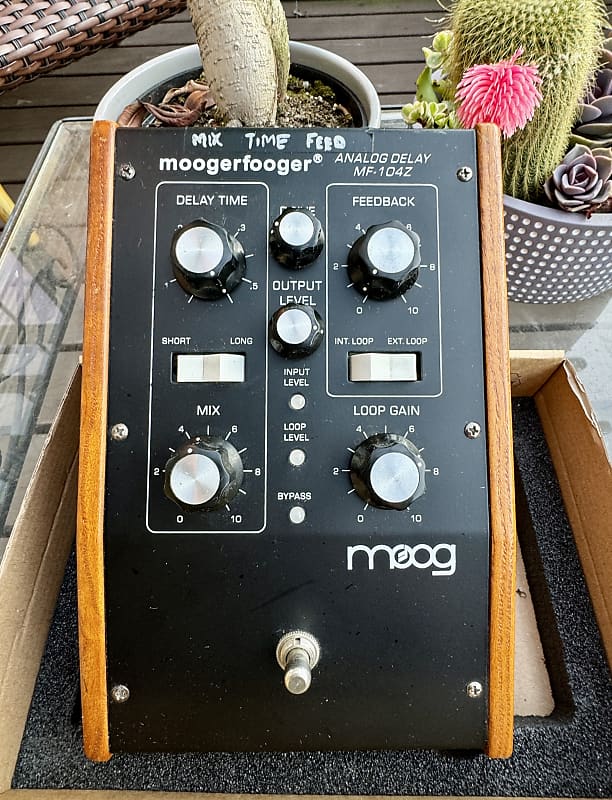 Moog MF-104Z Moogerfooger Analog Delay 2005 - Black
