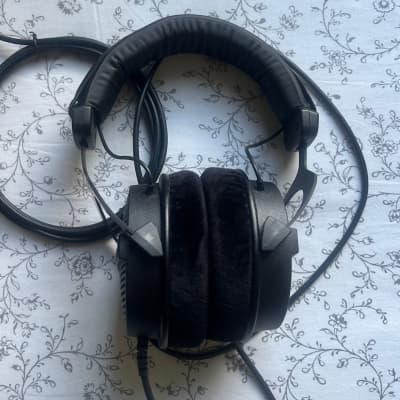 Beyerdynamic DT 990 Pro (250 Ohm) Limited Edition Black image 2