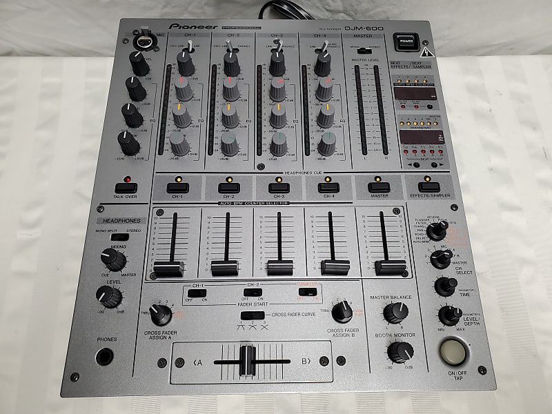 PIONEER DJM-600 PROFESSIONAL 4 CHANNEL DJ MIXER #2822 GOOD USED