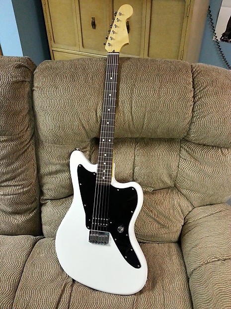 Tom delonge jazzmaster outlet