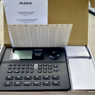 Alesis SR-16 Drum Machine 24 Bit w/power supply and box