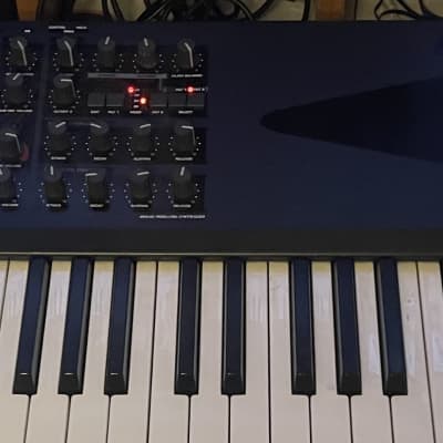 Access Virus TI 61-Key Digital Synthesizer 2000s - Black