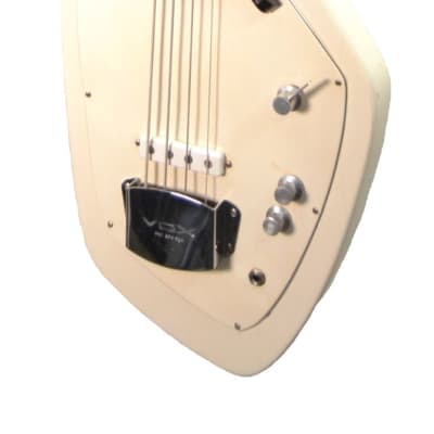 Vox Phantom IV Vintage 4 String Bass Guitar w/ Original Case - Used 1960's White image 8