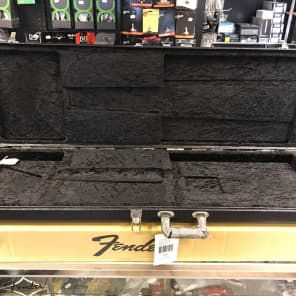 Fender Pro Series Precision Bass Case Black Tolex image 4