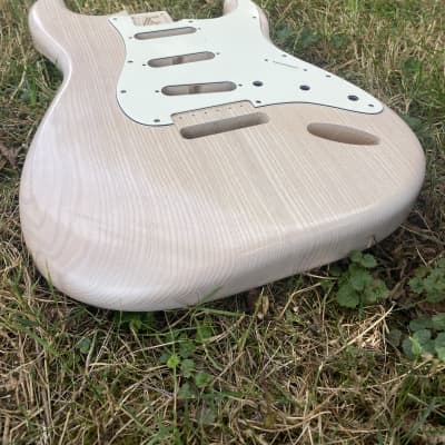 Heavy Seas Stratocaster style body Fender dimensions 2025 - White blonde Nitro image 16