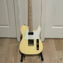 Fender American Performer Telecaster Hum with Maple Fretboard - Vintage White (case included)
