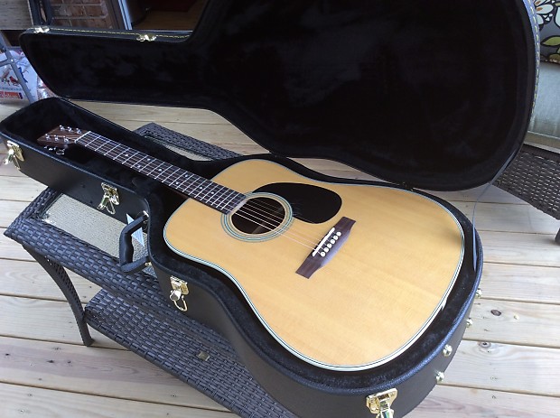 Sigma SD28 Acoustic Guitar, w/HSC & 12 choice points | Reverb