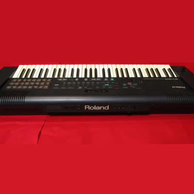 Roland EM-305 Intelligent Synthesizer Arranger Keyboard Roland EM-305 Intelligent Synthesizer Arranger Keyboard