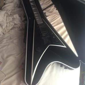 Jackson JS32 Rhodes Flying V (with seymour duncan pickups and hard