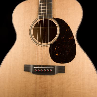 Martin 000-18 Modern Deluxe Acoustic Guitar With Case image 6