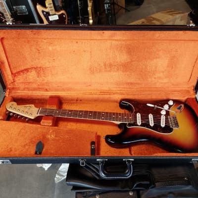 Fender Custom Shop 1960s Stratocaster RI * sounds/plays/looks really great * very fine USA Custom Shop instrument made in 2005 * authentic vintage Strat tone * perfect condition with fine hairline aging * frets have 100% *  Serial Number: R22959 image 1